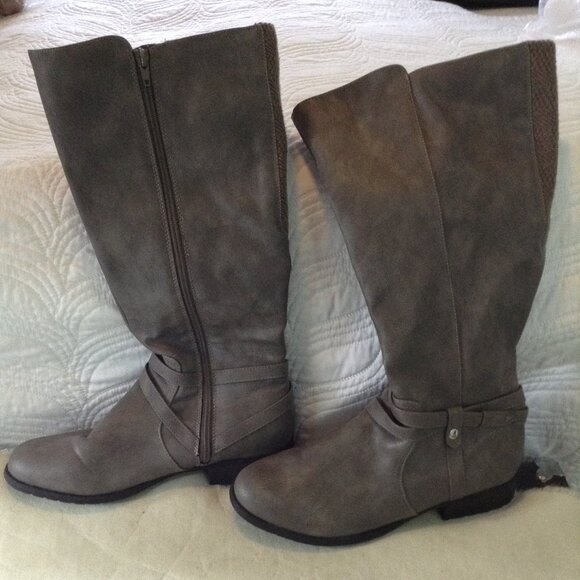 NWOT Life Stride soft System, "11M" Grey Faux Leather Boots, Equestrian, Knee - Picture 1 of 7